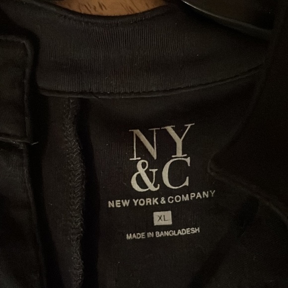 NY&C 22” black sleeveless dress with pockets - Picture 4 of 5